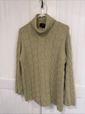 Turtleneck Cable Knit Sweater in Sage Green 100% cashmere size L
